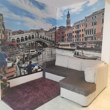 Ferienwohnung Zsuzsa Lak Mestre Exterior foto